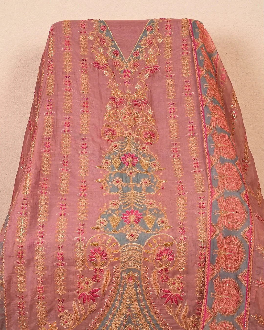 Coral Ornamental V-Neck Suit Design