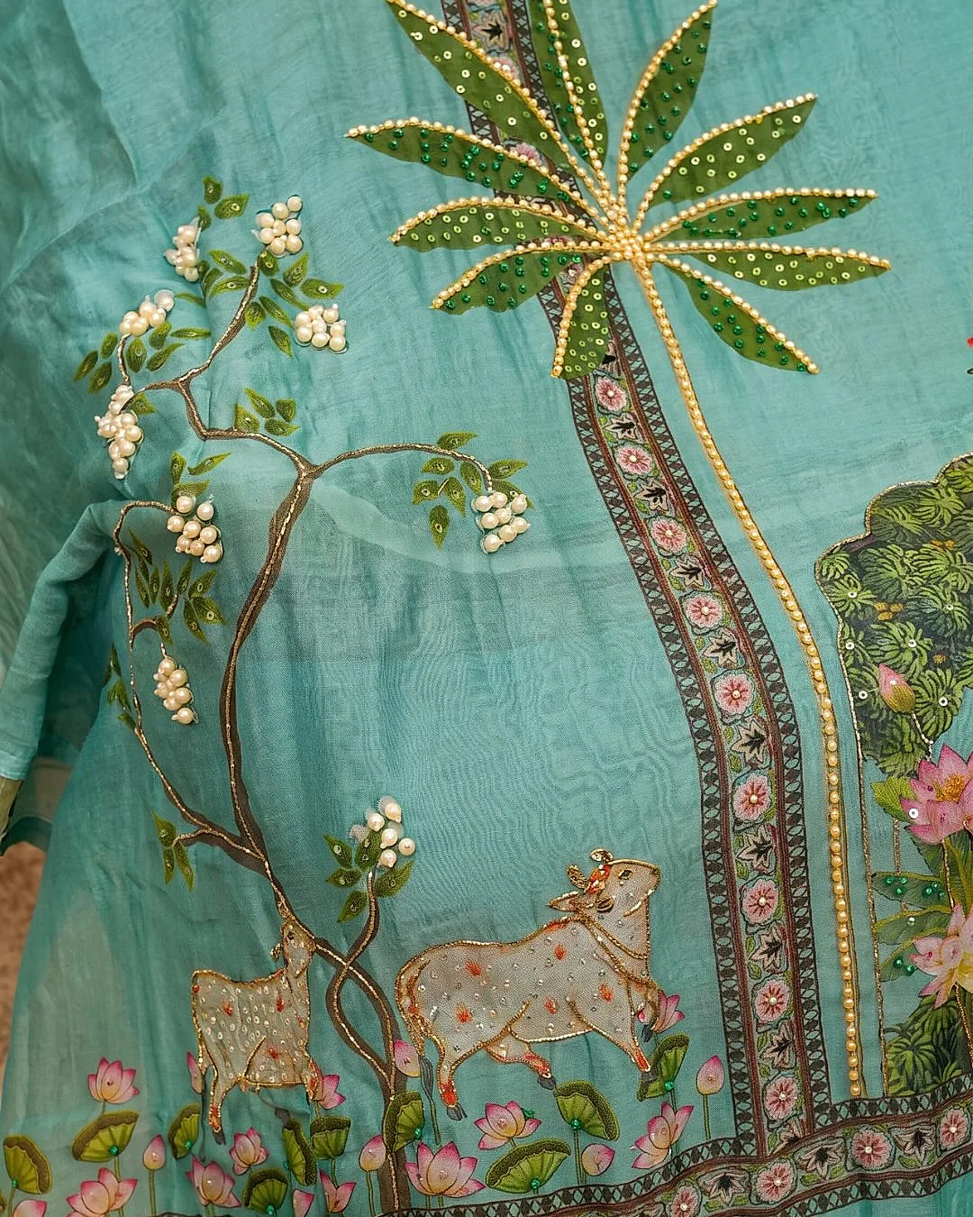 Aqua Garden Panel Suit Design