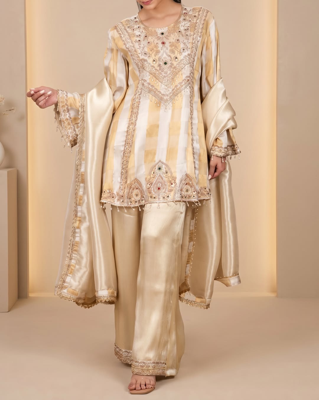 Champagne Noor Suit Set