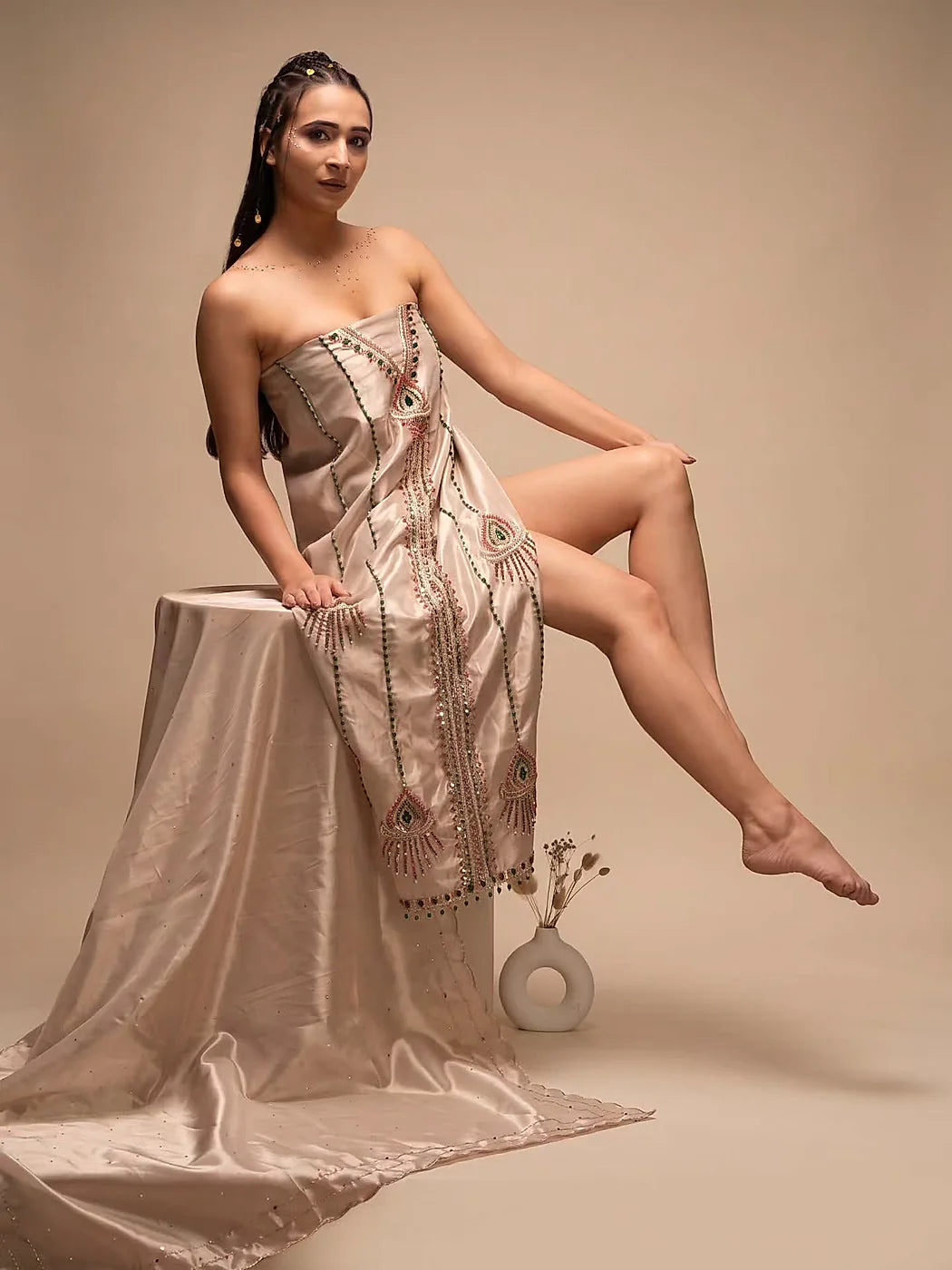 Ivory Geometric V-Panel Suit Design