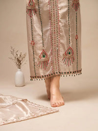 Ivory Geometric V-Panel Suit Design